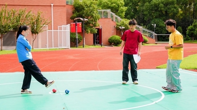 各族群众交, 积极构筑共, 引市民踊跃 各族群众交, 积极构筑共, 引市民踊跃